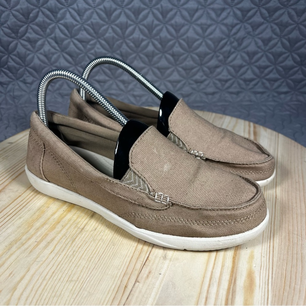 Crocs Women’s Walu Beige Slip On Size 8